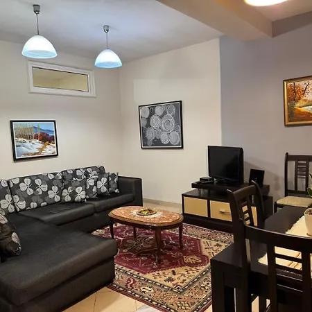 Kodra E Diellit Apartment *